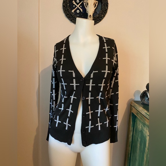 Cardigan - Picture 1 of 3